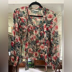 Zara light weight printed blouse with tie closure.